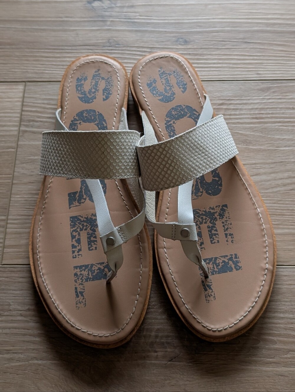 Sorel Ella II Easy Textured White Flip Flop